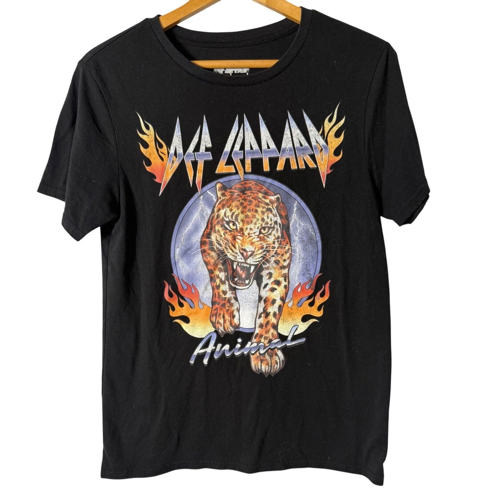 Def Leppard T-Shirt Sz M Animal Leopard Flame Graphic Rock Band Tee Black